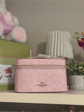 Coach | Bags | Vintage Y2k Leather Coach Signature Cosmetic Pouch